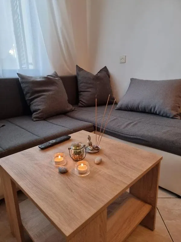 Apartmani Petra Pula 0*,